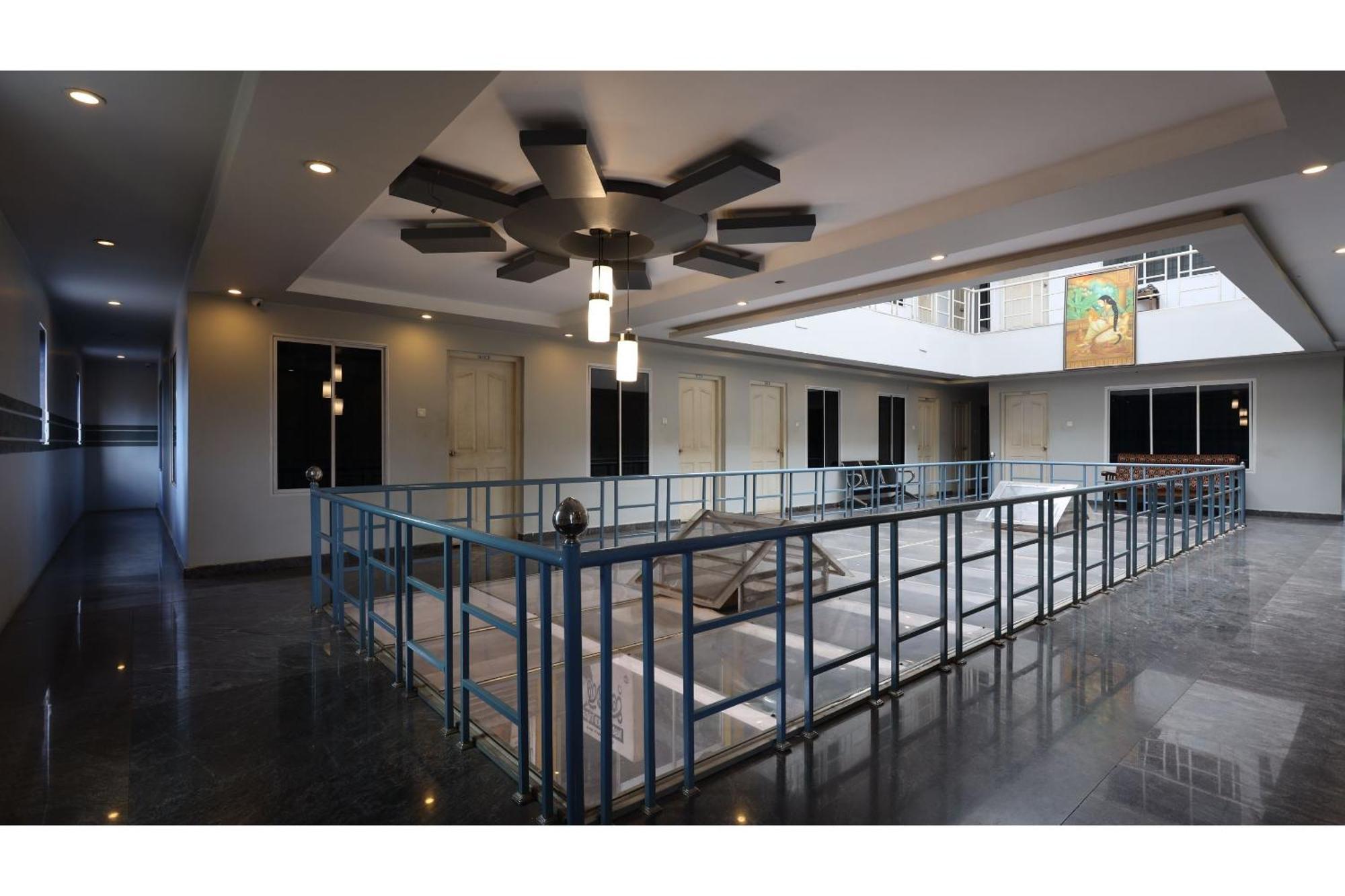 Hotel Collection O Ar Square Thrissur Exteriér fotografie