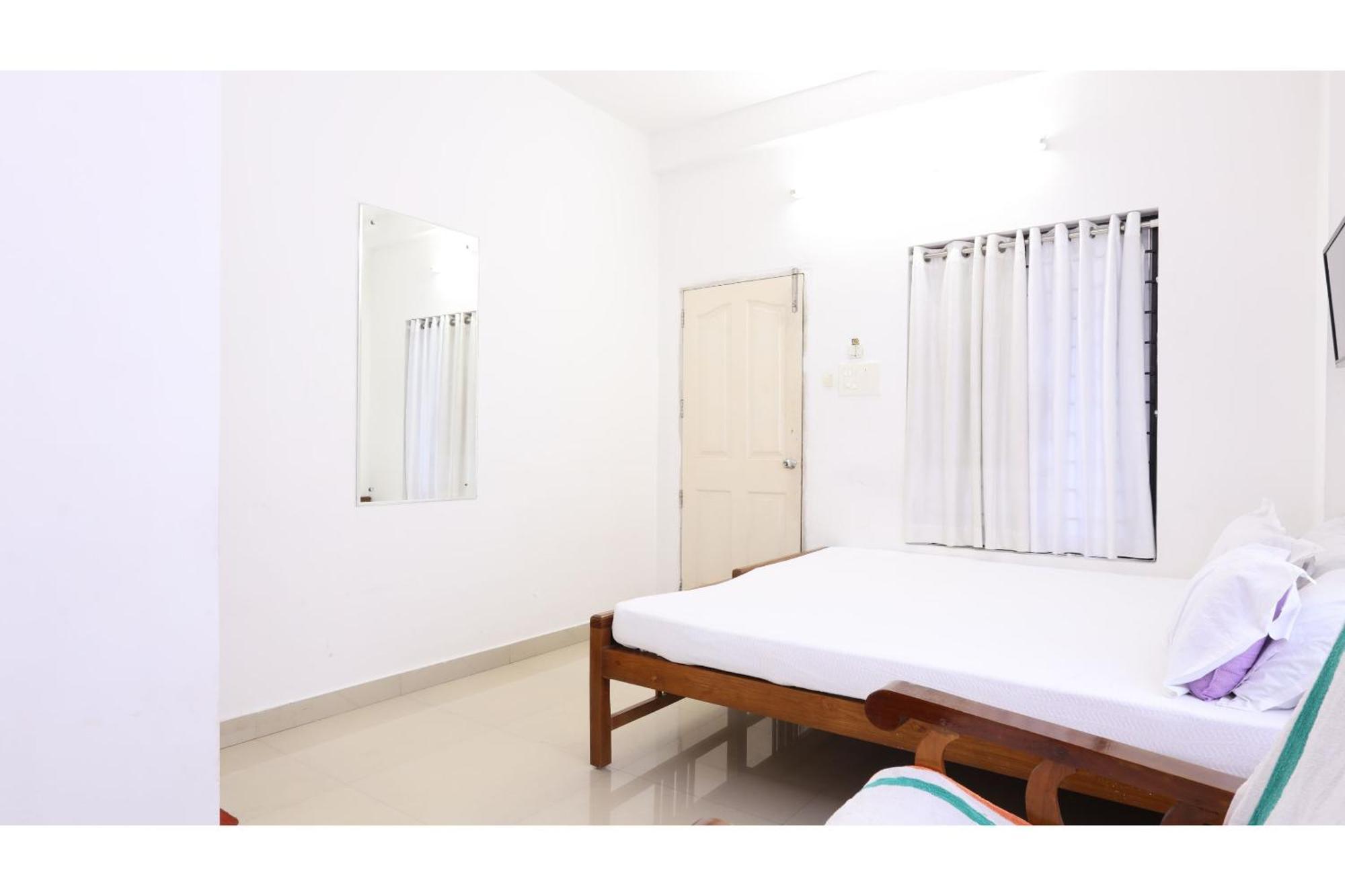 Hotel Collection O Ar Square Thrissur Exteriér fotografie