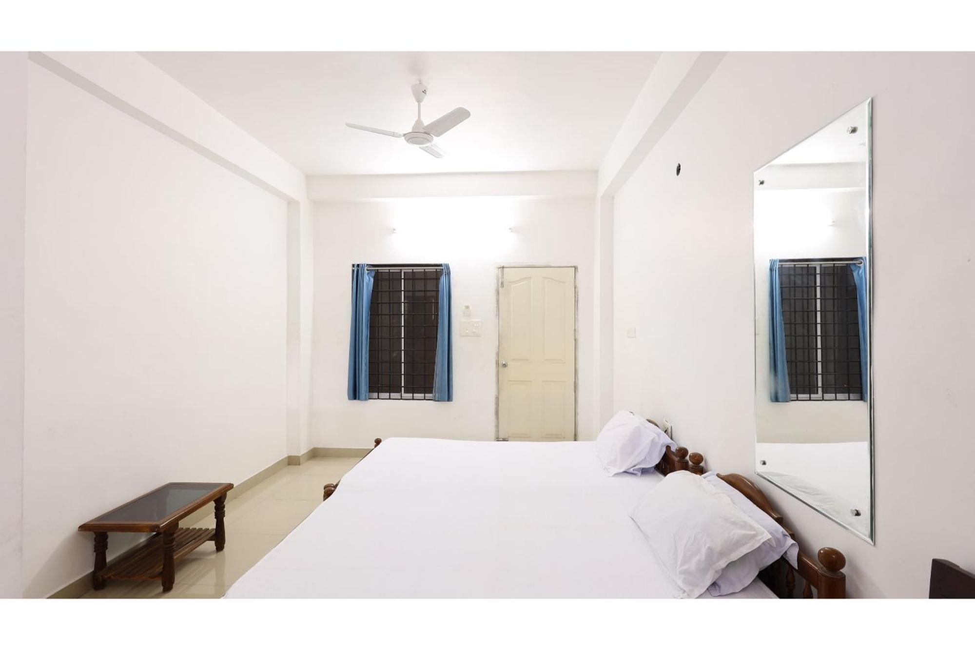Hotel Collection O Ar Square Thrissur Exteriér fotografie